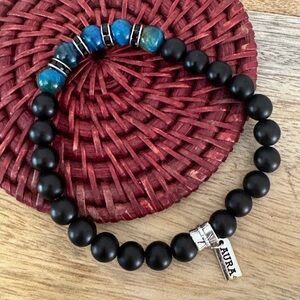 Aura Black & Cat’s Eye Blue Stone Beaded Bracelet NWOT